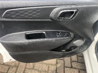 Hyundai I-10 i10 1.0 Comfort picture 12