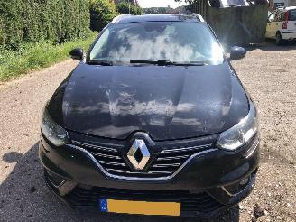 skadebil auto Renault Mégane Mégane Estate 1.2 TCe Bose 2017/3