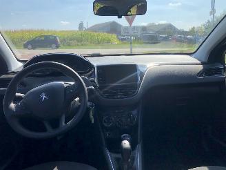 Peugeot 208 208 1.2 PureTech Blue Lion picture 17