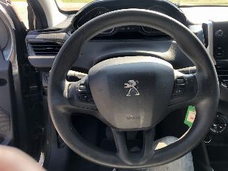 Peugeot 208 208 1.2 PureTech Blue Lion picture 12