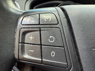Volvo V-40 Cross Country 1.6 D2 Momentum picture 12