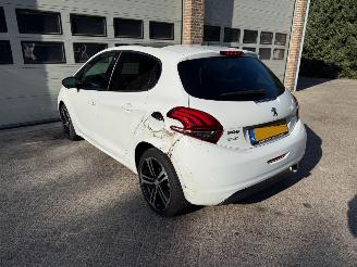 Peugeot 208 1.2 GT-Line Pano Navi Clima picture 4