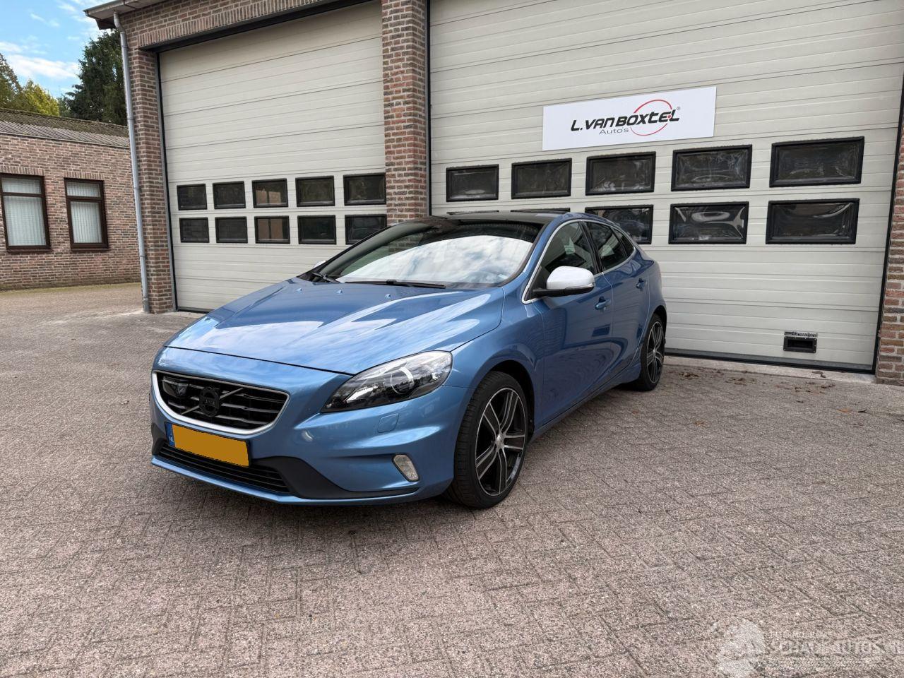 Volvo V-40 2.0 D2 Ocean Race Pano Leder NAP !