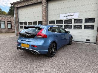 Volvo V-40 2.0 D2 Ocean Race Pano Leder NAP ! picture 4