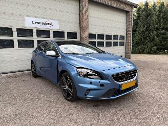 Volvo V-40 2.0 D2 Ocean Race Pano Leder NAP ! picture 2