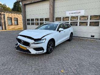krockskadad bil auto Volvo V-60 2.0 B3 Business Pro Automaat Virtual 1e Eig NAP ! 2021/6