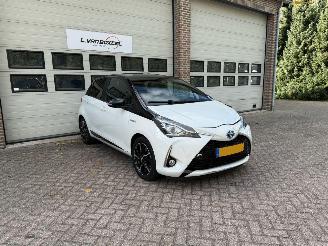 Unfallwagen Toyota Yaris 1.5 Hybrid Bi-Tone Navi Clima Cruise 2018/7