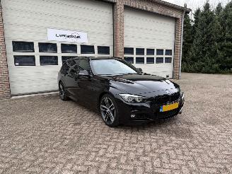 Schadeauto BMW 3-serie 318i M-Sport Automaat Pano 124942 Km NAP ! 2019/1