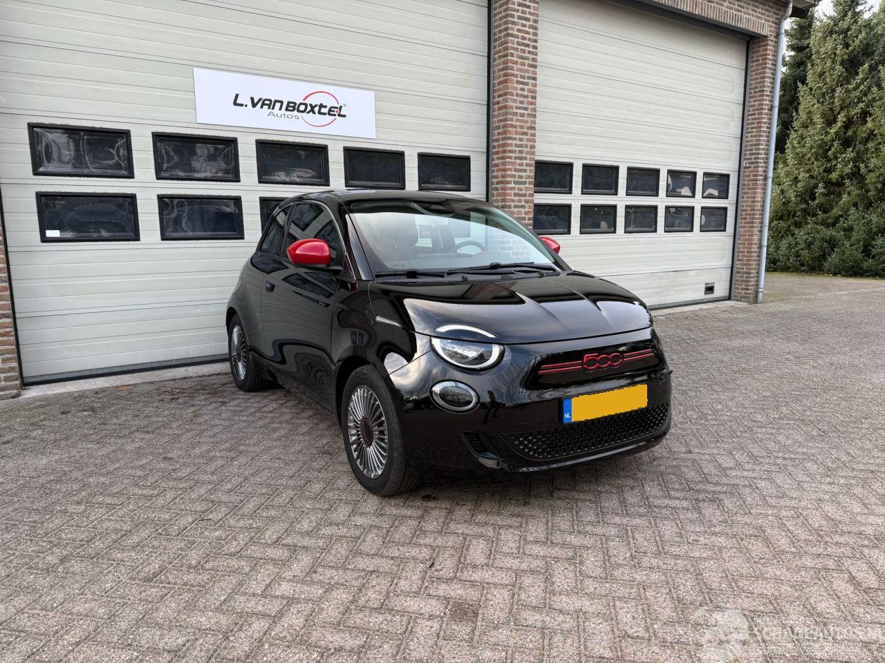 Fiat 500 RED 42 kWh Navi Clima 12205 Km NAP !