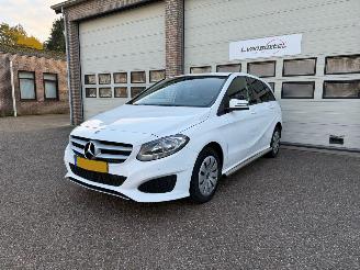 skadebil auto Mercedes B-klasse 220d Ambition Automaat Navi 120216 Km NAP ! 2020/1