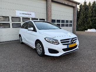 Mercedes B-klasse 220d Ambition Automaat Navi 120216 Km NAP ! picture 2