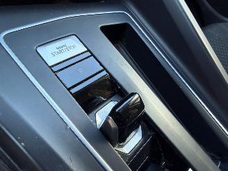 Volkswagen Golf 1.5  eTSI United Automaat Pano Navi Clima picture 11