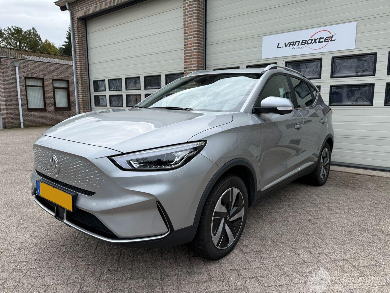 MG ZS EV Long Range Luxury 70 kWh Pano 29719 Km NAP !