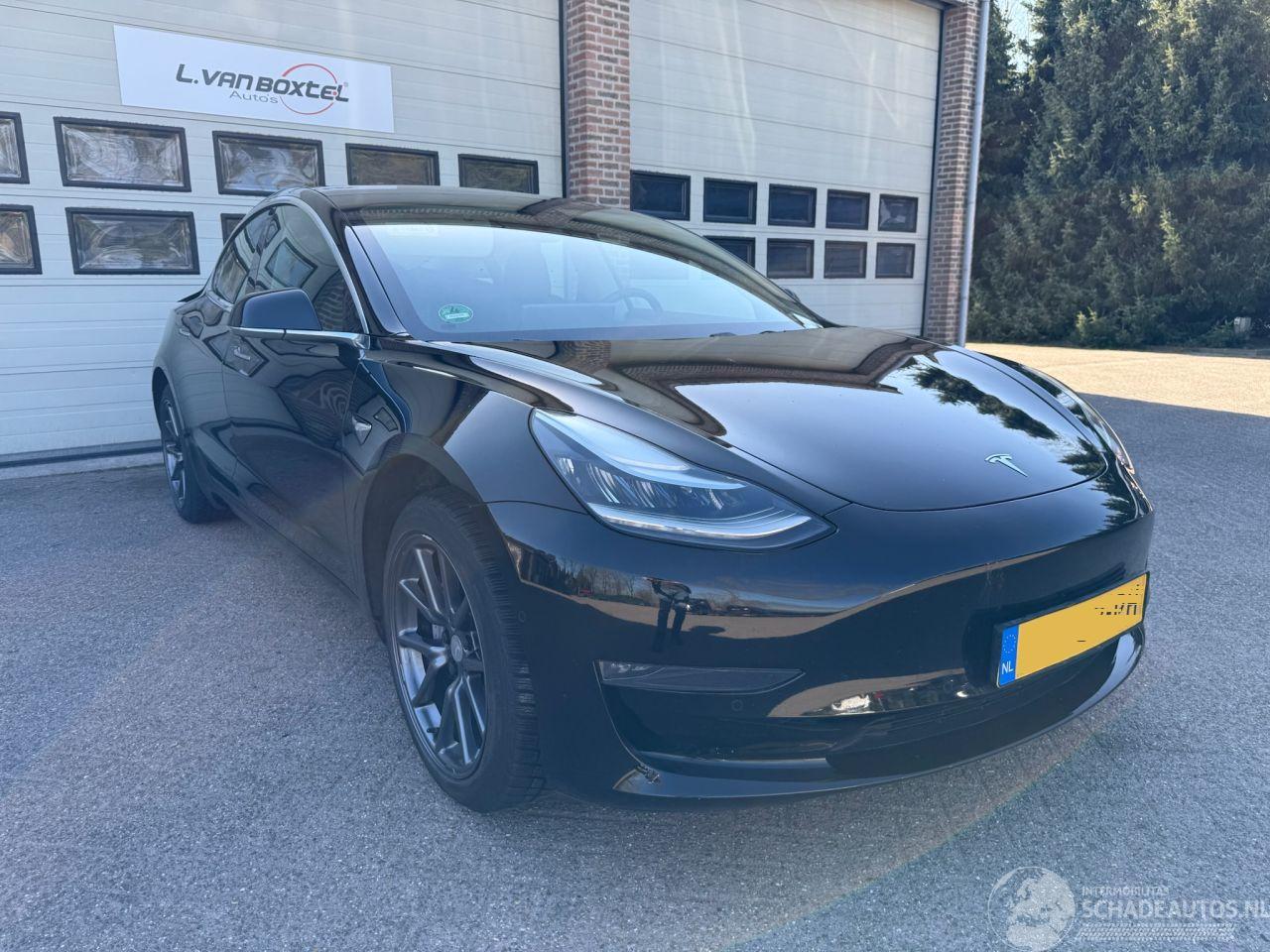 Tesla Model 3 Long Range AWD 75 kWh Pano Leder NAP