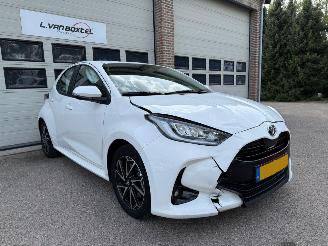 krockskadad bil auto Toyota Yaris 1.5 Hybrid Dynamic Navi Clima Cruise 35316 Km NAP ! 2023/2