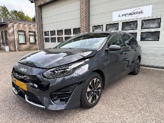 skadebil auto Kia Ceed 1.6 GDI PHEV DynamicLine Navi Clima Cruise NAP ! 2024/2