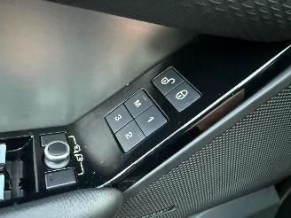 Land Rover Range Rover Velar 2.0 I4 AWD SE Automaat Pano picture 16