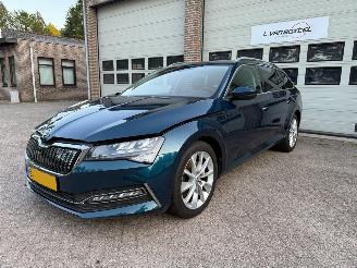 uszkodzony samochody osobowe Skoda Superb 1.4 TSI iV PHEV Automaat Pano 93807 Km 2022/3
