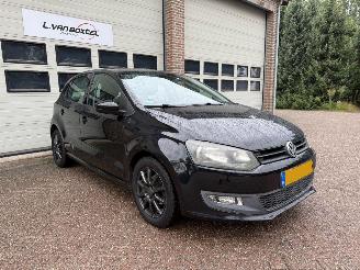 krockskadad bil auto Volkswagen Polo 1.2 Easyline Navi Airco 2012/3