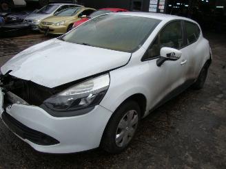 Vrakbiler auto Renault Clio  2014/1