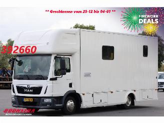 Vaurioauto  trucks MAN TGL 8.190 Robrise Horsetruck + Camper Camera 61.047 KM! 2019/3