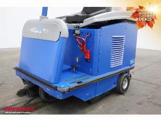   95 BJ 2022 33Hrs! Kehrmaschine / Veegmachine picture 10