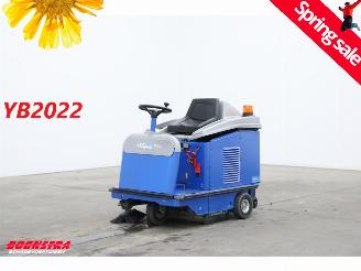 Schade machine Mitsubishi  95 BJ 2022 33Hrs! Kehrmaschine / Veegmachine 2022/1
