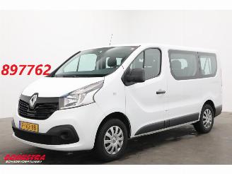skadebil bedrijf Renault Trafic Passenger 1.6 dCi Expression 9-Persoons Airco Bluetooth 2017/10