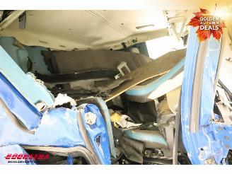 Volvo FM 420 Full Air Autotransport Chassis picture 9