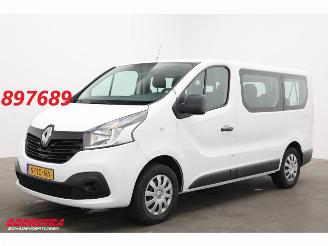 skadebil bedrijf Renault Trafic Passenger 1.6 dCi Expression 9-Persoons Airco Bluetooth 2017/10