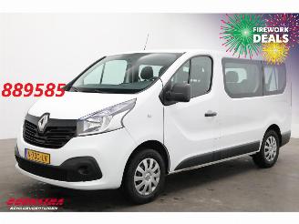 krockskadad bil bedrijf Renault Trafic Passenger 1.6 dCi Expression 9-Pers. Airco 2018/5