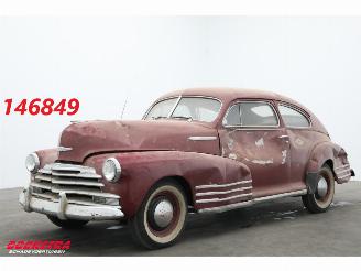 damaged passenger cars Chevrolet  3.5-L6 Scheunenfund Barnfind 1948/9