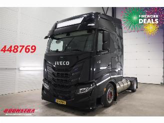 skadebil vrachtwagen Iveco S-way 460 LNG LED ACC Frigoblock Standairco 2021/5
