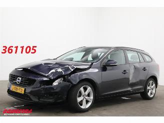 Schadeauto Volvo V-60 2.0 D2 Kinetic Navi Clima Cruise PDC AHK 148.573 km! 2017/1