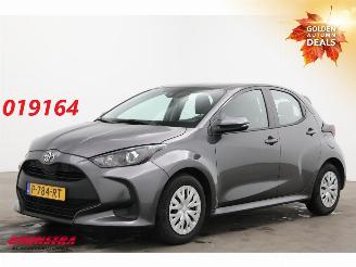 Voiture accidenté Toyota Yaris 1.0 VVT-i Comfort ACC Airco 2022/5