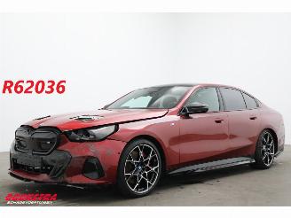 krockskadad bil auto BMW i5 M60 xDrive M-Sport M-Performance B&W Pano AR HUD Memory AHK 2024/3