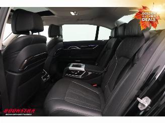 BMW 7-serie 740e iPerformance Massage HUD Memory LRHZ ACC Camera 134.474 km! picture 18