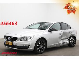 Vaurioauto  passenger cars Volvo S-60 1.5 T2 Aut. Kinetic Leder Clima Cruise PDC 107.824 km! 2018/1
