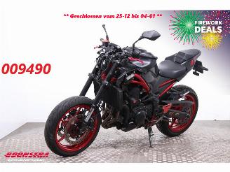 krockskadad bil motor Kawasaki  Z900 ABS LED 35 KW 2021/2