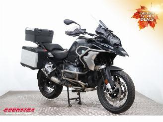 BMW R 1250 GS Triple Black 3X Pakket! picture 2