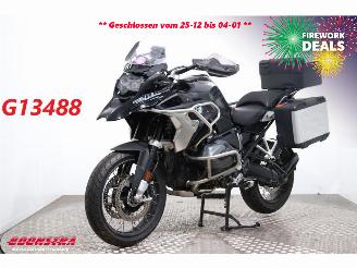 BMW R 1250 GS Triple Black 3X Pakket! picture 1