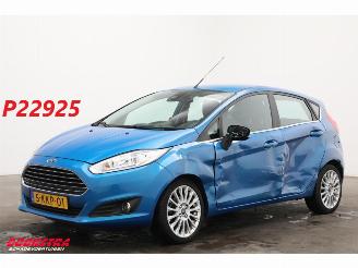 Schadeauto Ford Fiesta 1.0 EcoBoost Titanium Navi Clima Cruise PDC 2013/5