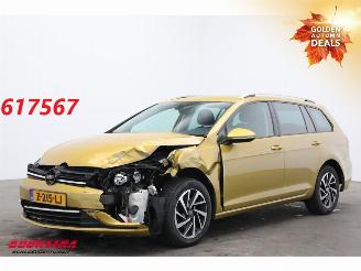 Voiture accidenté Volkswagen Golf 1.0 TSI DSG Comfortline LED ACC Clima LRHZ 2018/7