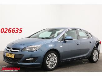 Schadeauto Opel Astra 1.4 Turbo Aut. Design Ed. Bluetooth Clima Cruise PDC AHK 2014/12