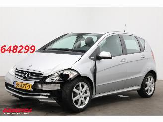 damaged passenger cars Mercedes A-klasse 170 Aut. Elegance Airco Cruise PDC AHK 106.532 km! 2010/1