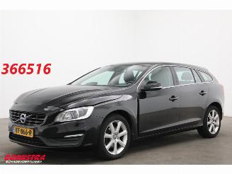 damaged passenger cars Volvo V-60 1.5 T2 Aut. Polar+ BiXenon Navi Clima Cruise SHZ PDC 152.278 km! 2017/4