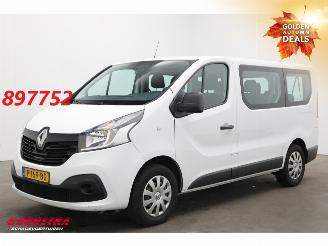 skadebil bedrijf Renault Trafic Passenger 1.6 dCi Expression 9-Pers. Airco 2017/10