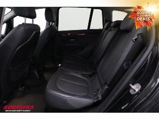 BMW 2-serie Gran Tourer 220i Luxury LED Leder HUD Navi Clima Cruise SHZ picture 17