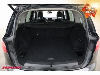 BMW 2-serie Gran Tourer 220i Luxury LED Leder HUD Navi Clima Cruise SHZ picture 27