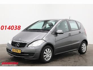 damaged passenger cars Mercedes A-klasse 160 BlueEFFICIENCY Airco Bluetooth 119.783 km! 2011/12